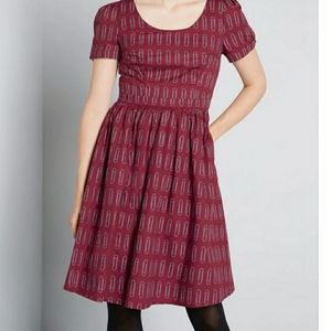 Elegant Burgundy Midi Dress